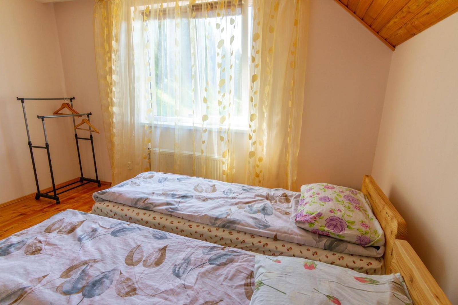 Садиба Під Лісом Volovets Bilik gambar